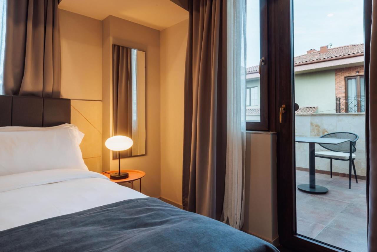 Reikartz King Tamar Tbilisi Hotel Exterior photo